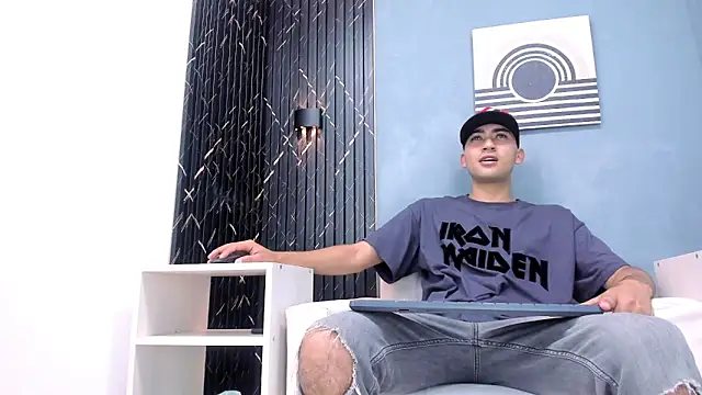 Snapshot of Liam_crox chatting on 7, 1, 2025 Liam crox online show from 7, 1, 2025