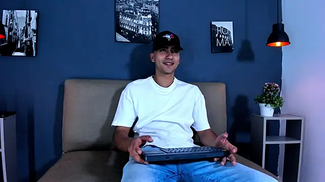 Snapshot of Liam_crox chatting on 22, 1, 2025 Liam crox online show from 22, 1, 2025