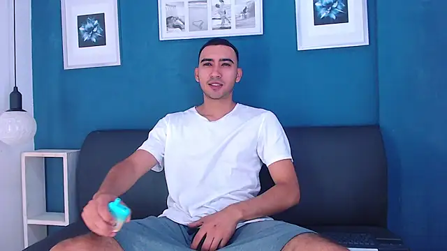 Snapshot of Liam_crox chatting on 24, 2, 2025 Liam crox online show from 24, 2, 2025