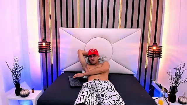 Snapshot of Liam_crox chatting on 7, 3, 2025 Liam crox online show from 7, 3, 2025