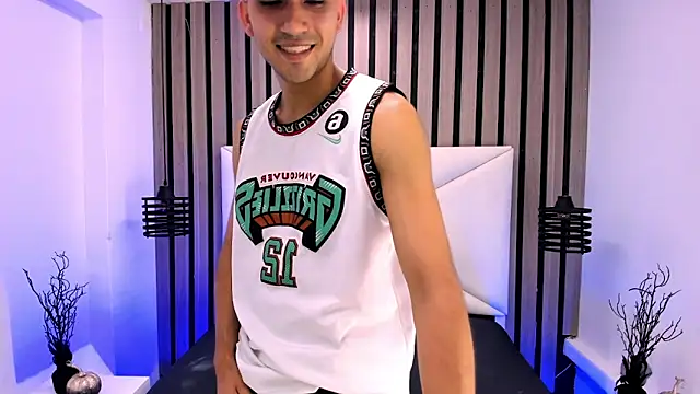 Snapshot of Liam_crox chatting on 8, 3, 2025 Liam crox online show from 8, 3, 2025