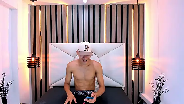 Snapshot of Liam_crox chatting on 10, 3, 2025 Liam crox online show from 10, 3, 2025