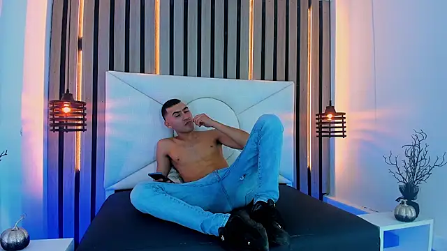 Snapshot of Liam_crox chatting on 22, 3, 2025 Liam crox online show from 22, 3, 2025