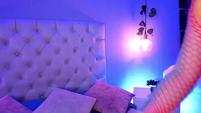 Snapshot of ZoeHarris chatting on 29, 9, 2025 ZoeHarris online show from 29, 9, 2025