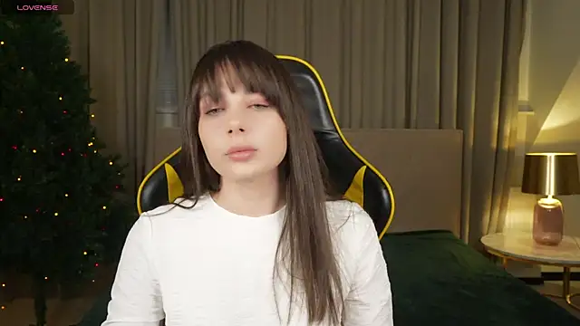 Snapshot of Alisa054 chatting on 14, 12, 2024 Alisa054 online show from 14, 12, 2024