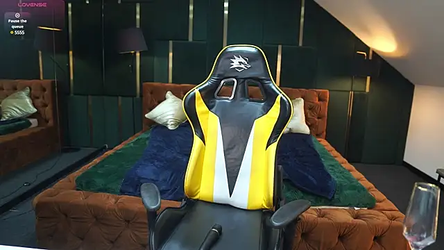 Snapshot of Alisa054 chatting on 25, 12, 2024 Alisa054 online show from 25, 12, 2024