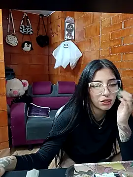 Snapshot of Raven__purple chatting on 9, 3, 2025 Raven purple online show from 9, 3, 2025