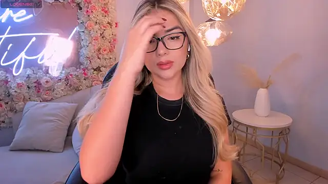 ChloePreston  online show from 4, 3, 2026