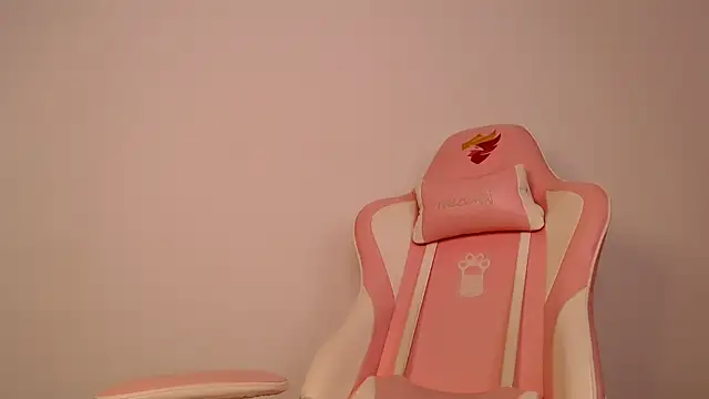 Snapshot of Natasha_mh2 chatting on 6, 1, 2025 Natasha mh2 online show from 6, 1, 2025