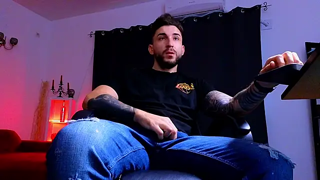 Snapshot of MightyAaron66 chatting on 18, 10, 2025 MightyAaron66 online show from 18, 10, 2025