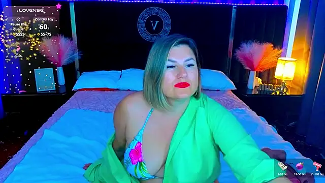 Snapshot of KiraRoxx chatting on 23, 5, 2026 KiraRoxx online show from 23, 5, 2026