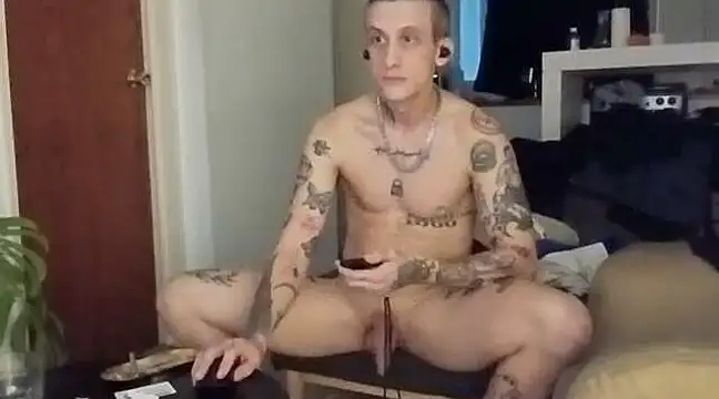 Snapshot of FakkaKaine_ chatting on 2, 3, 2025 FakkaKaine online show from 2, 3, 2025