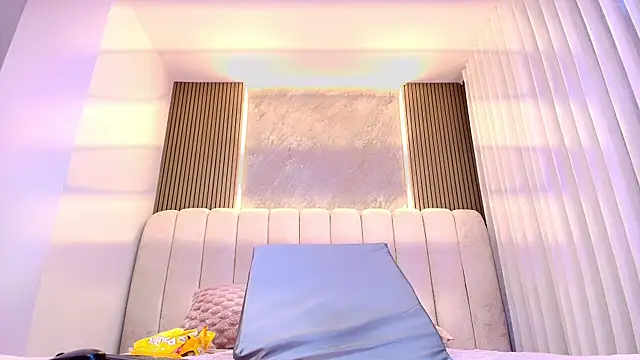 kata hazel online show from 11, 11, 2025