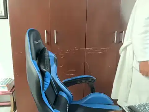 alanan881 online show from 1, 3, 2025