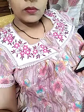 samitasharma online show from 2, 3, 2025