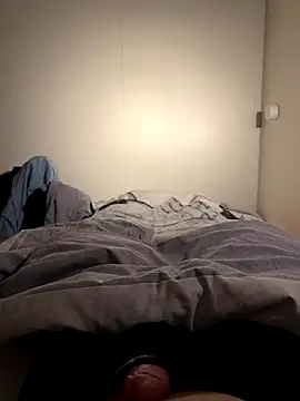 Snapshot of rundum40 chatting on 4, 12, 2025 rundum40 online show from 4, 12, 2025