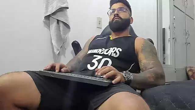 Snapshot of Lyon_vach chatting on 30, 12, 2024 Lyon vach online show from 30, 12, 2024