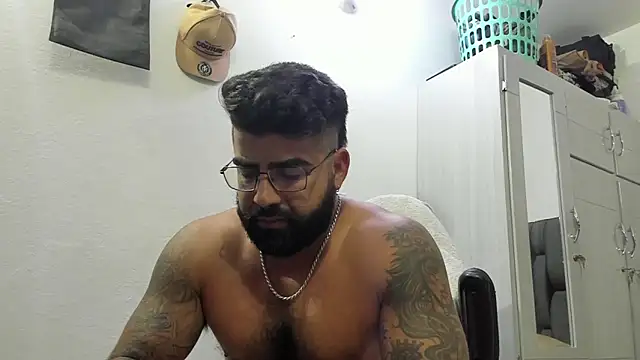 Snapshot of Lyon_vach chatting on 10, 2, 2025 Lyon vach online show from 10, 2, 2025