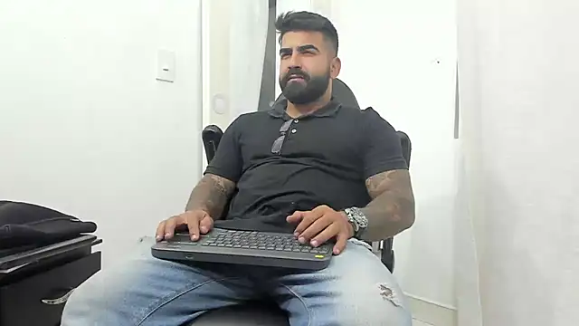 Snapshot of Lyon_vach chatting on 16, 3, 2025 Lyon vach online show from 16, 3, 2025