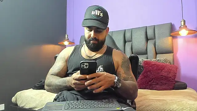 Snapshot of Lyon_vach chatting on 8, 9, 2025 Lyon vach online show from 8, 9, 2025
