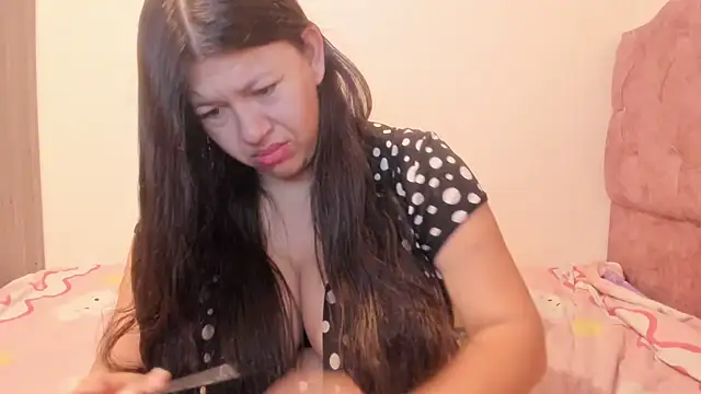 Snapshot of Catherine_tabarezx chatting on 15, 6, 2026 Catherine tabarezx online show from 15, 6, 2026