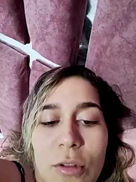 LaurenWelly  online show from 15, 2, 2025