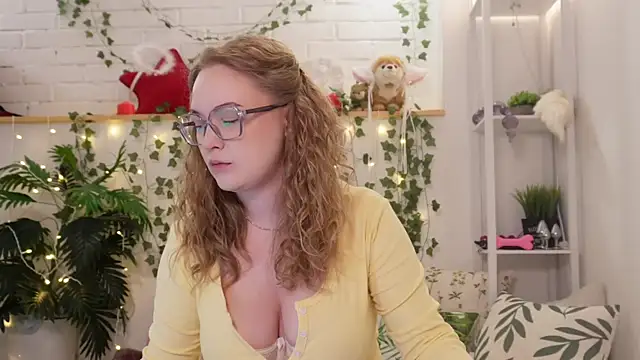 MonicaAsis online show from 21, 9, 2025