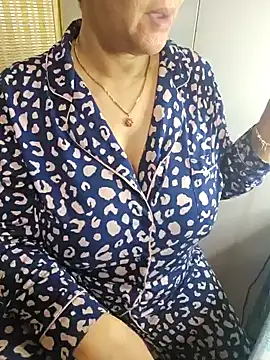 Snapshot of Foxlady2271 chatting on 29, 1, 2025 Foxlady2271 online show from 29, 1, 2025