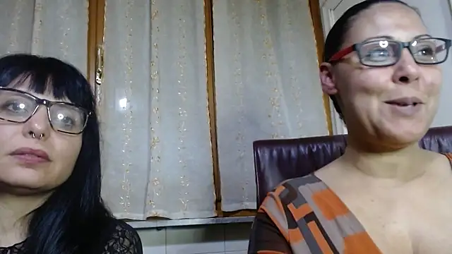 Snapshot of Foxlady2271 chatting on 22, 2, 2026 Foxlady2271 online show from 22, 2, 2026