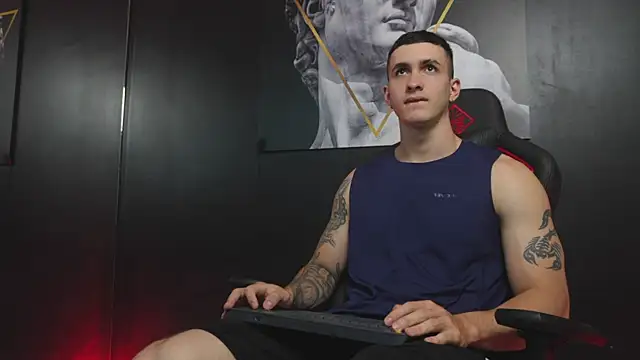 JacksonOlsenn online show from 24, 11, 2025