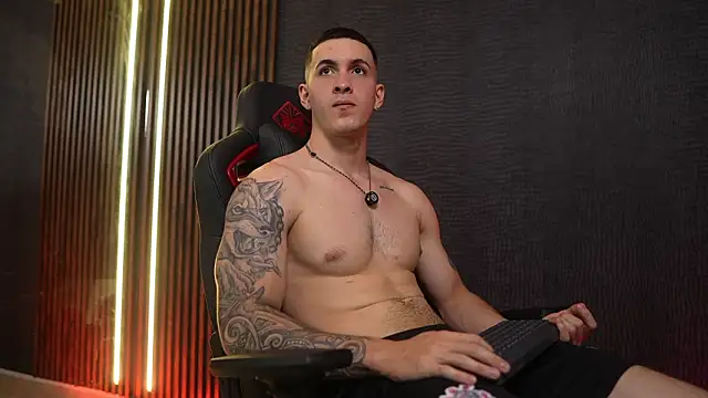 JacksonOlsenn online show from 27, 2, 2026