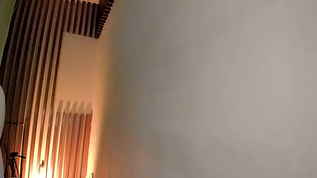 TinaJonnes  online show from 13, 9, 2025