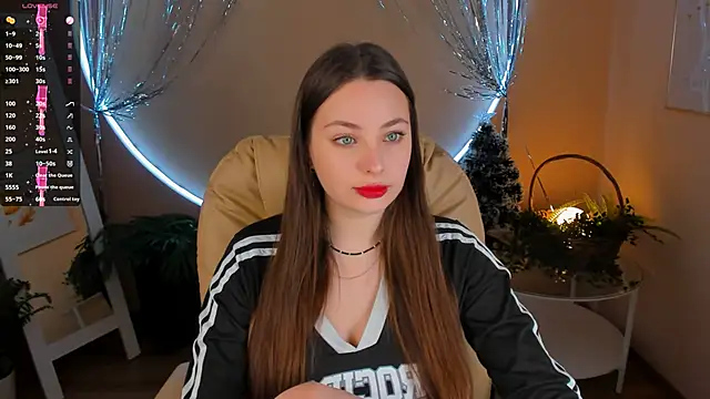 Snapshot of MoonLissa chatting on 8, 12, 2024 MoonLissa online show from 8, 12, 2024