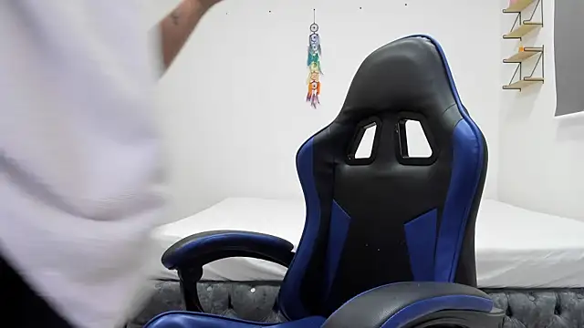 Snapshot of Samanthagax chatting on 15, 12, 2025 Samanthagax online show from 15, 12, 2025