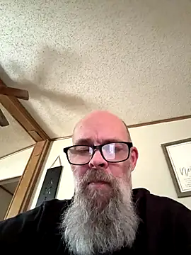 KlutzyWonder4 online show from 30, 11, 2025