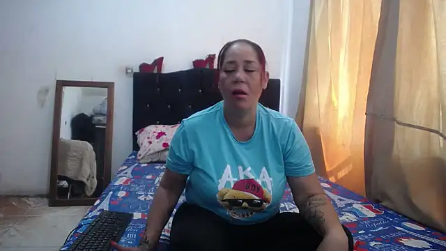 Snapshot of merryymaturee_ chatting on 7, 1, 2025 merryymaturee online show from 7, 1, 2025
