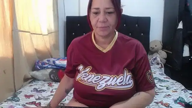 Snapshot of merryymaturee_ chatting on 12, 9, 2025 merryymaturee online show from 12, 9, 2025