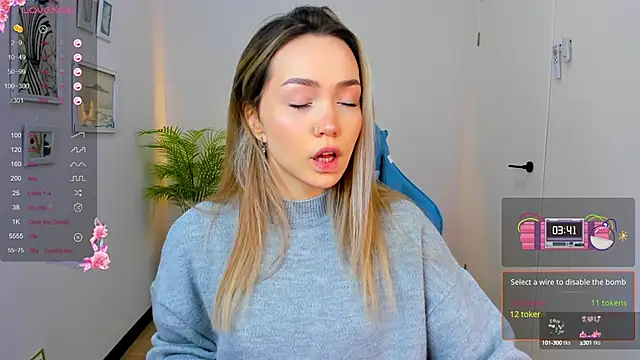 Snapshot of Evia_r0se chatting on 19, 12, 2024 Evia r0se online show from 19, 12, 2024