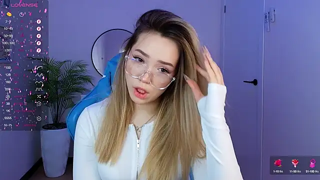 Snapshot of Evia_r0se chatting on 26, 1, 2025 Evia r0se online show from 26, 1, 2025