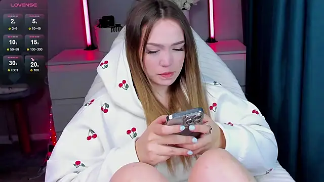 Snapshot of Evia_r0se chatting on 2, 10, 2025 Evia r0se online show from 2, 10, 2025