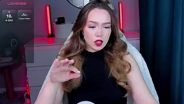 Snapshot of Evia_r0se chatting on 7, 10, 2025 Evia r0se online show from 7, 10, 2025