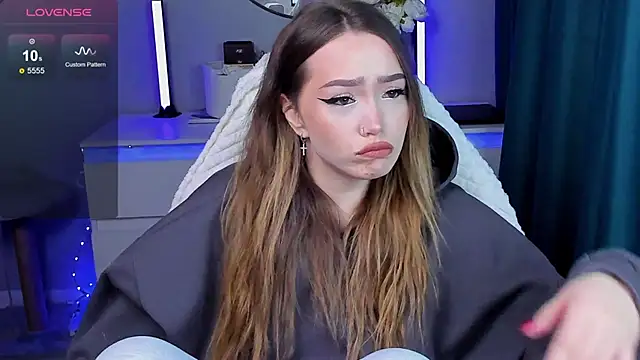 Evia r0se online show from 10, 11, 2025