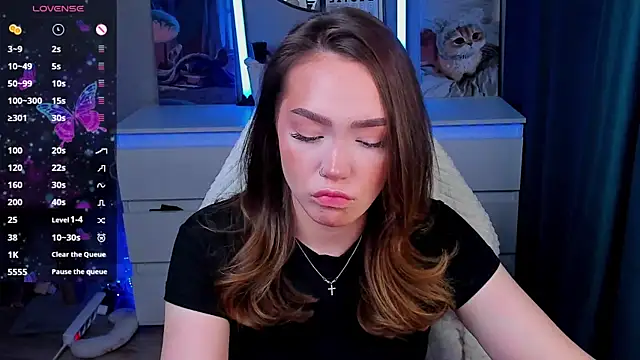 Evia r0se online show from 22, 4, 2026