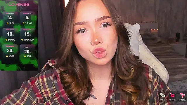 Snapshot of Evia_r0se chatting on 20, 6, 2026 Evia r0se online show from 20, 6, 2026