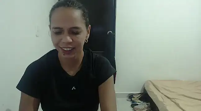 Snapshot of SusanLeroy chatting on 1, 1, 2025 SusanLeroy online show from 1, 1, 2025