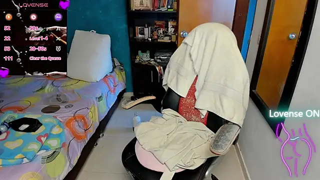 peanut tangerine online show from 22, 11, 2025