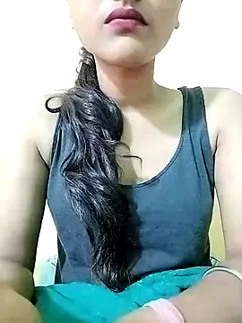 MISSQUEEN48 online show from 17, 3, 2025