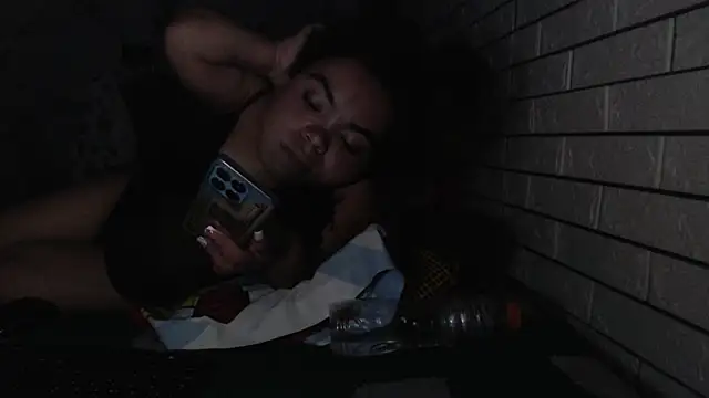 Michelle Brooks online show from 31, 1, 2025