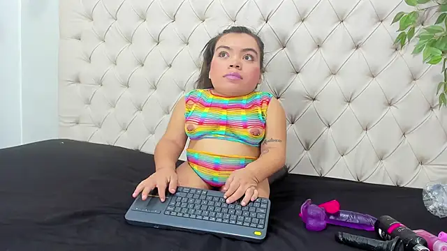 Michelle Brooks online show from 3, 2, 2025