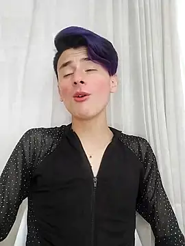 Snapshot of Alann_sr chatting on 18, 2, 2025 Alann sr online show from 18, 2, 2025